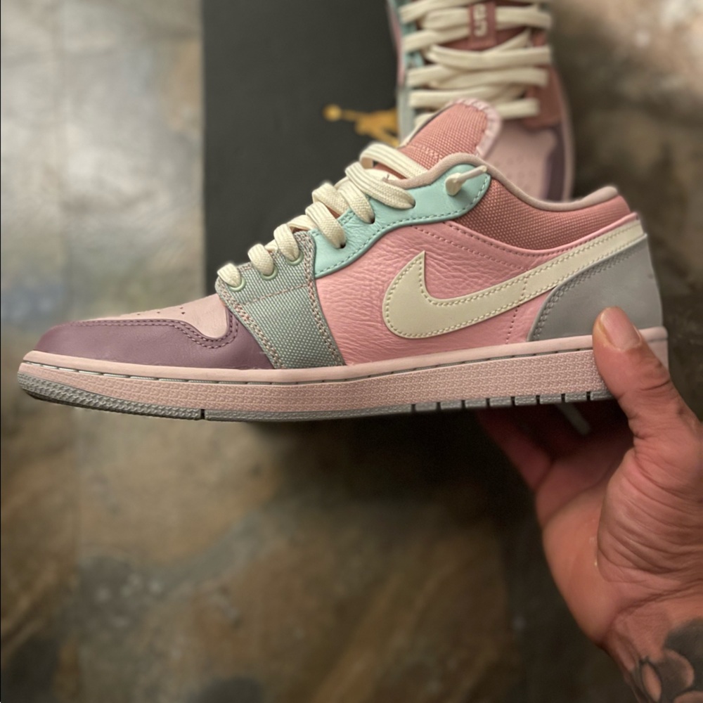 Air Jordan1 Low SE Color Champagne/Coconut Milk/